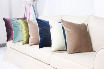 Современные декоративные подушки для украшения интерьера